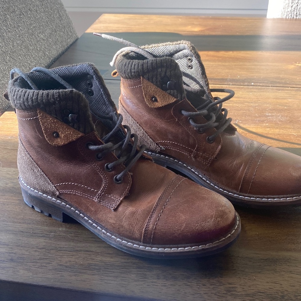 Boots size 9 Medium from the BUCKLE